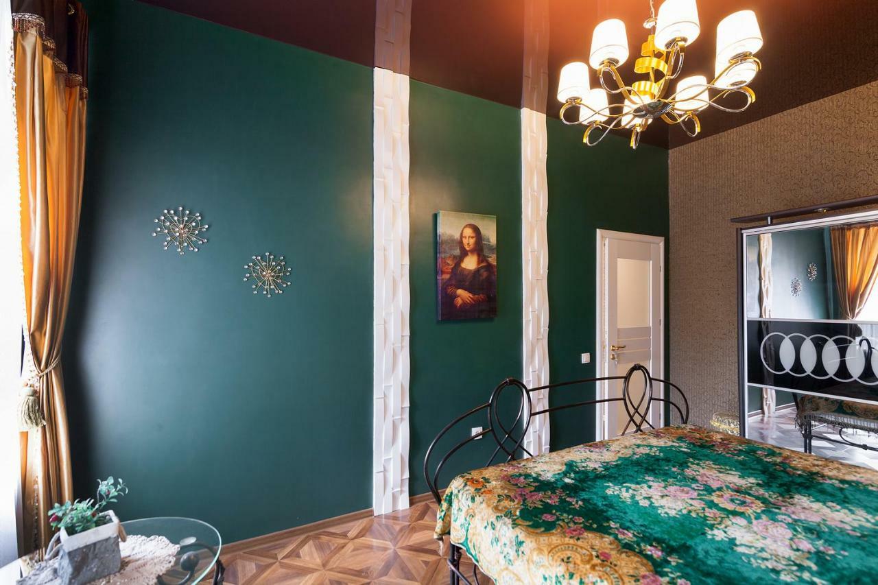 Delux Leopolli Apartments Near Shopping Mall Forum Lwów Zewnętrze zdjęcie